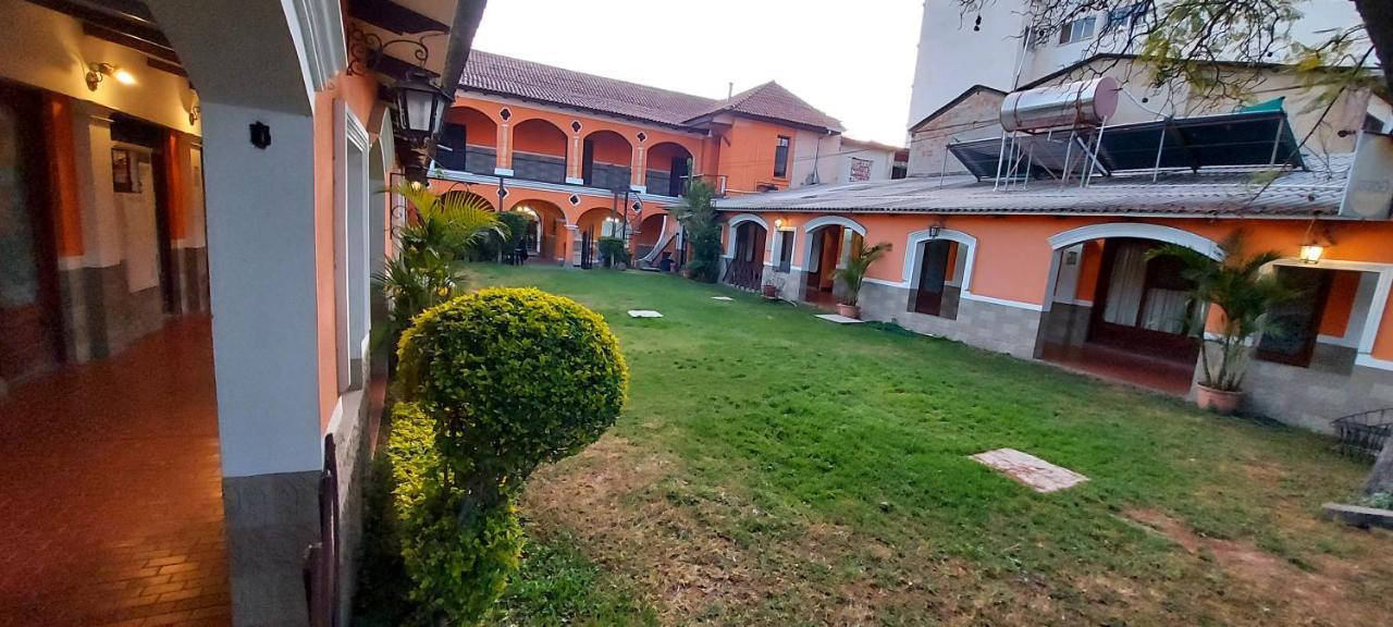 Naupa House Hostel Cochabamba Ngoại thất bức ảnh