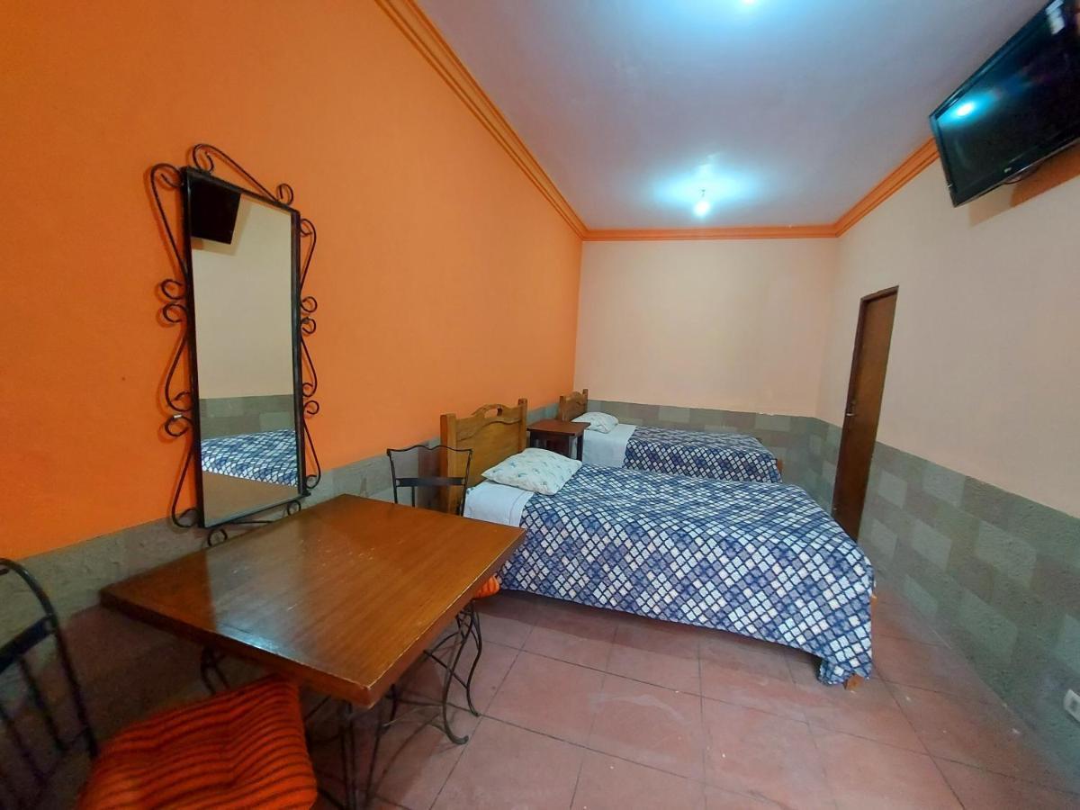 Naupa House Hostel Cochabamba Ngoại thất bức ảnh