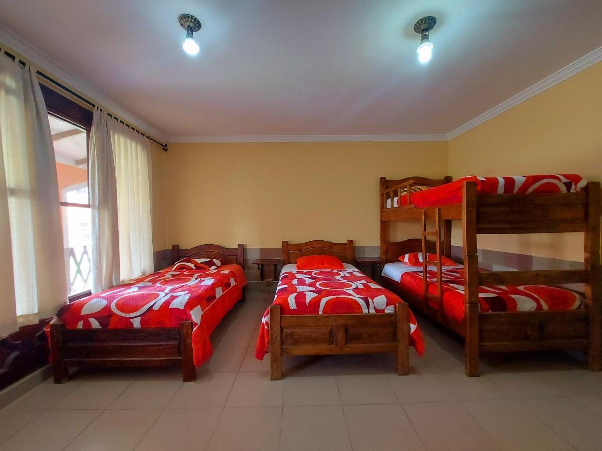 Naupa House Hostel Cochabamba Ngoại thất bức ảnh