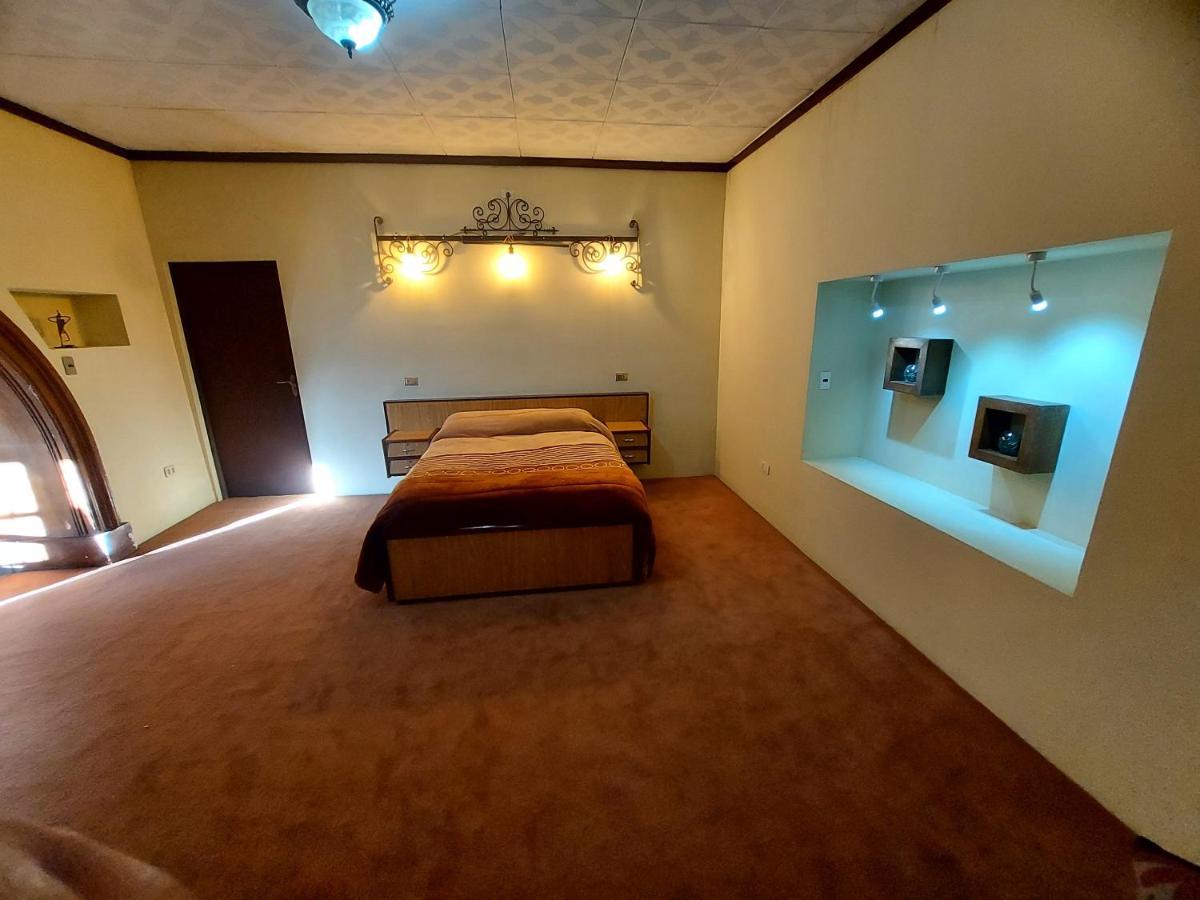 Naupa House Hostel Cochabamba Ngoại thất bức ảnh