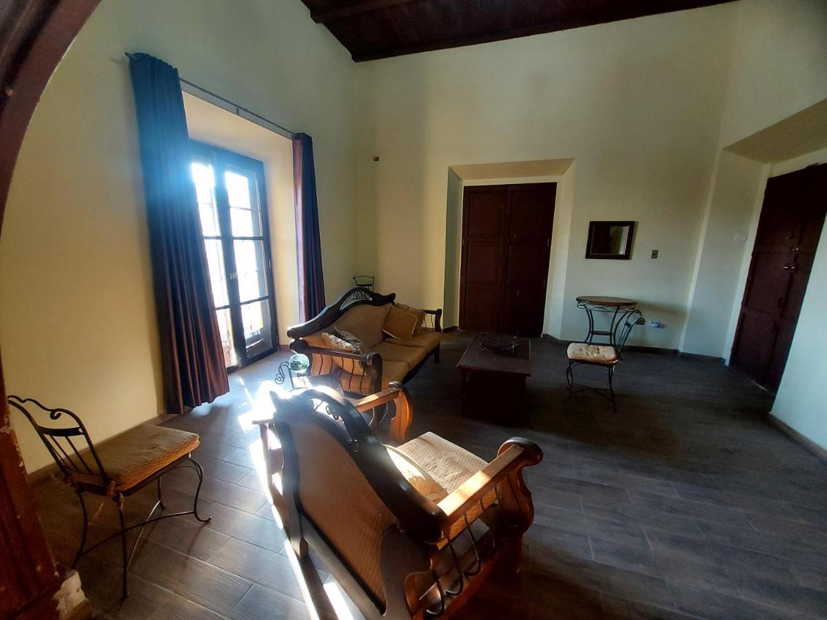 Naupa House Hostel Cochabamba Ngoại thất bức ảnh